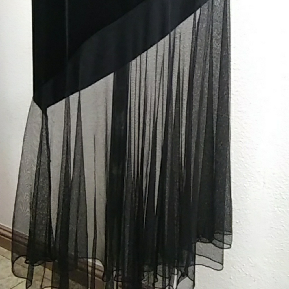 Long Evening DRESS - Picture 3 of 5